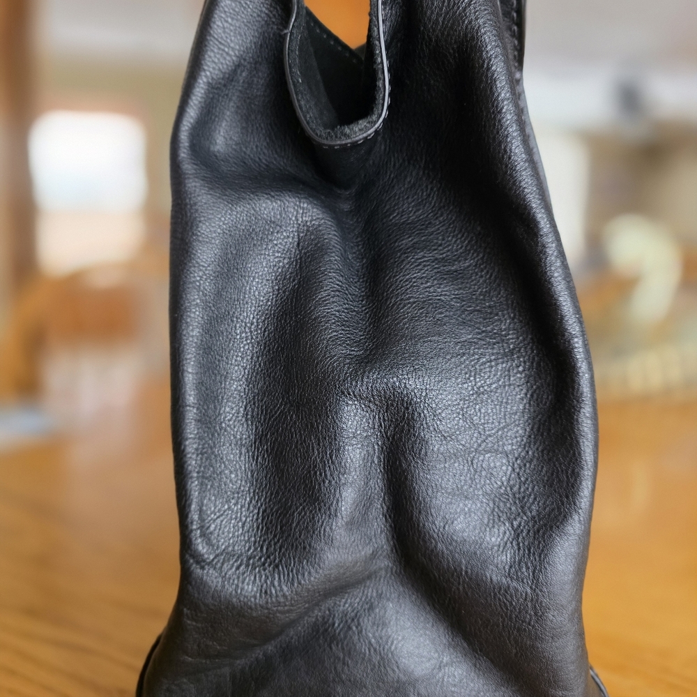 Frey 100% Leather Gold Hardware Black Hobo Satchel Purse 12 1/2 W X 7" D X 10" H - Picture 3 of 11